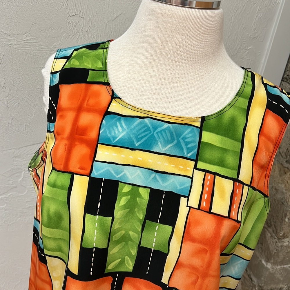Lily of California Geometric Silky Pullover Sleeveless Top size medium